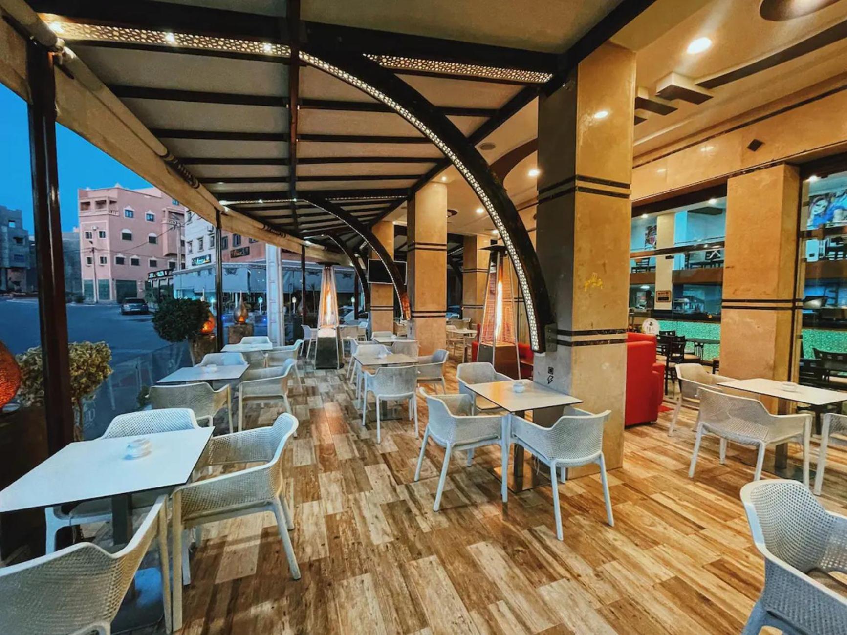 Chay - Appartements A Ouarzazate Buitenkant foto