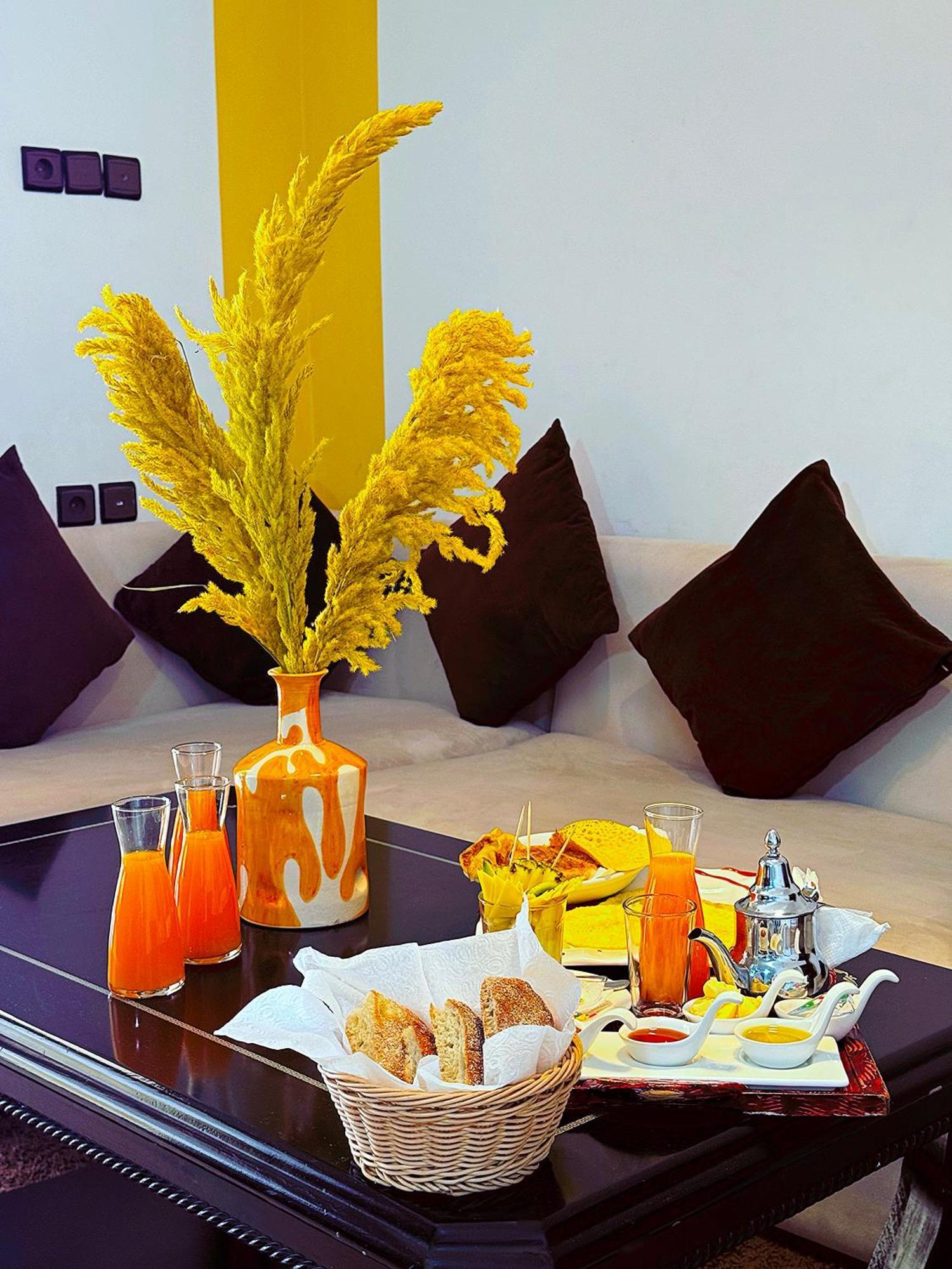 Chay - Appartements A Ouarzazate Buitenkant foto