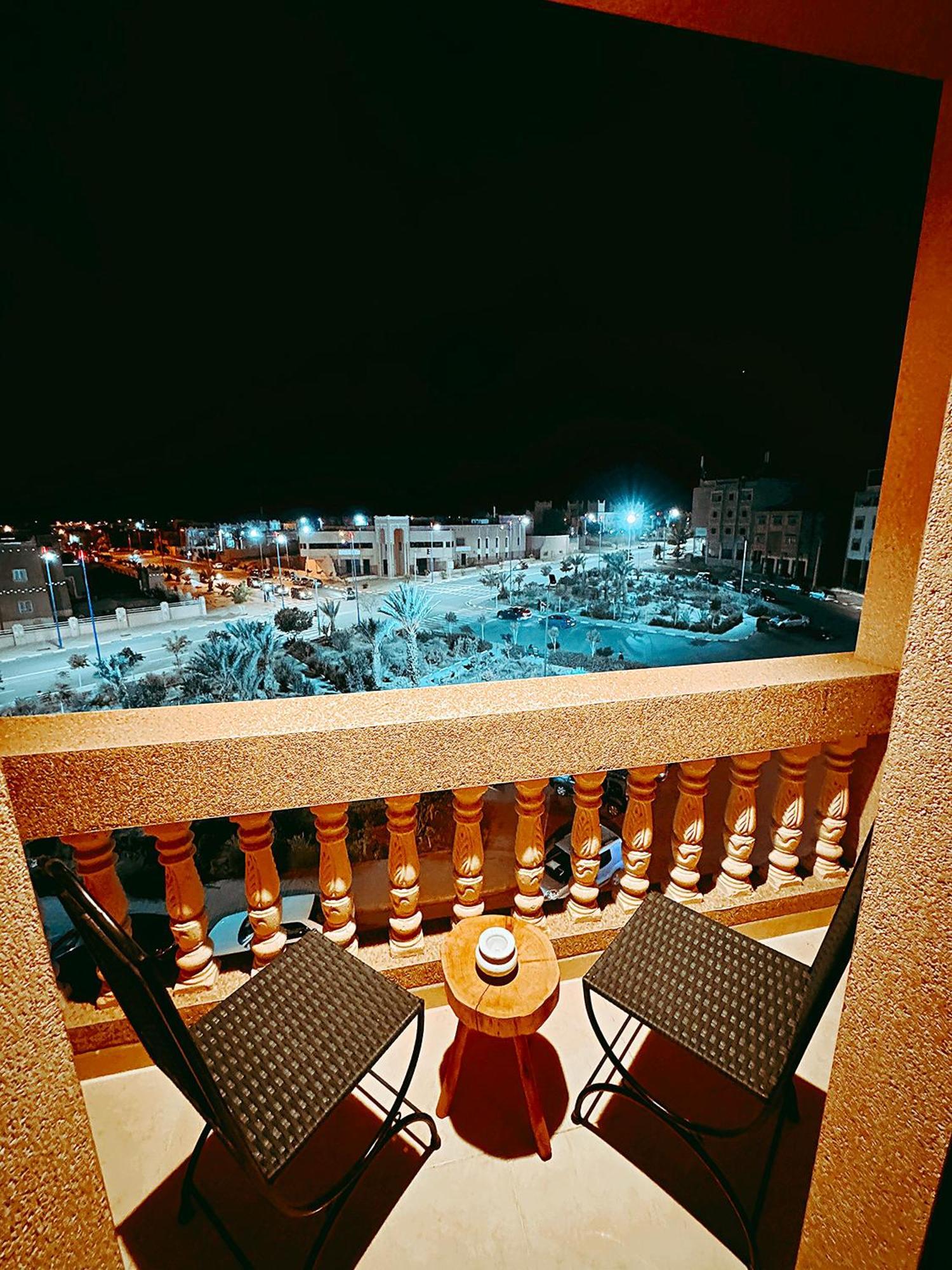 Chay - Appartements A Ouarzazate Buitenkant foto